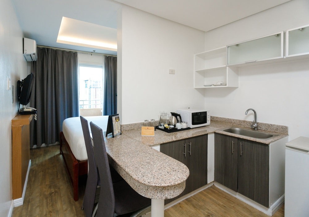 Private kitchenette