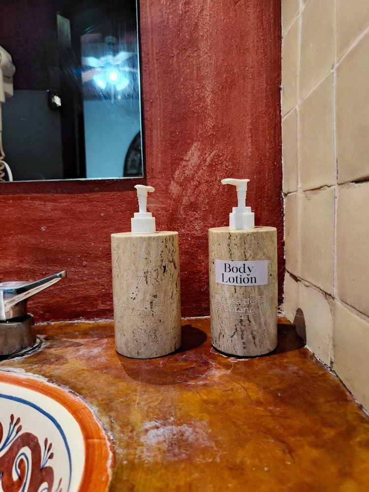 Bathroom amenities