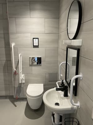 thumbnail: Bathroom