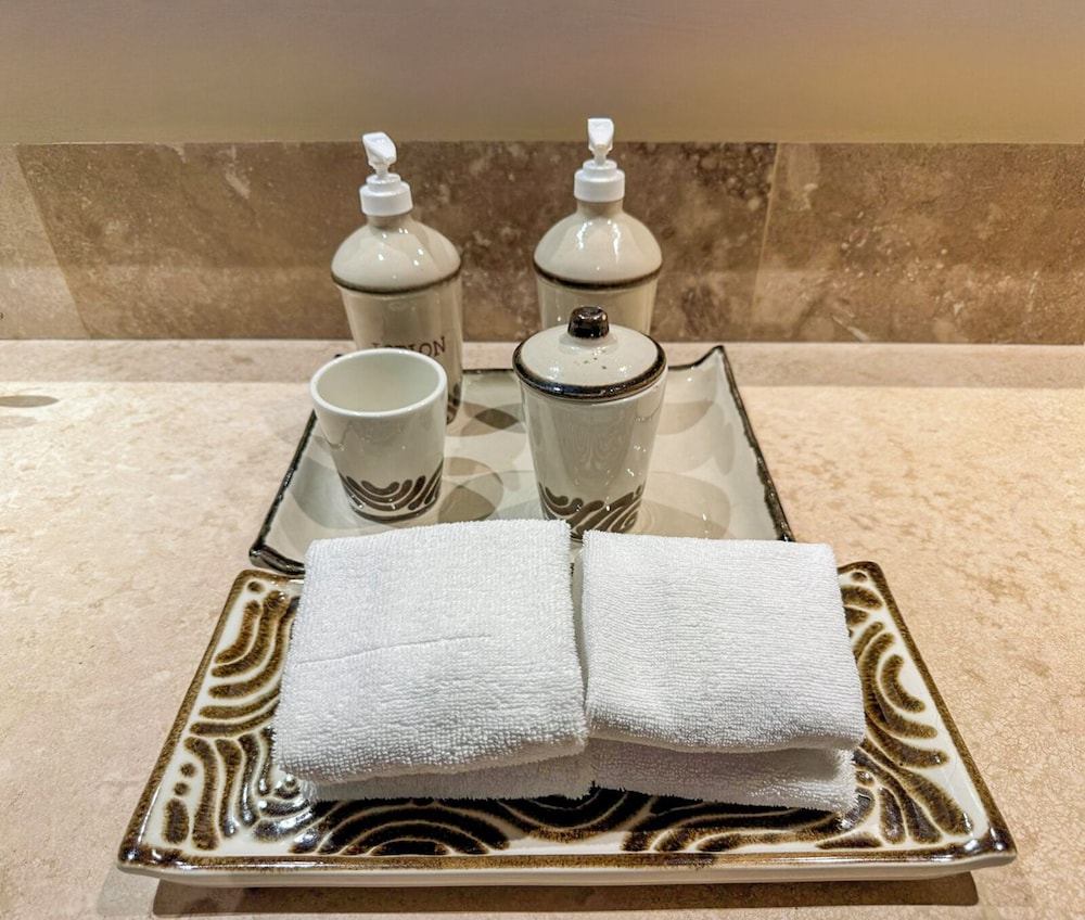 Bathroom amenities