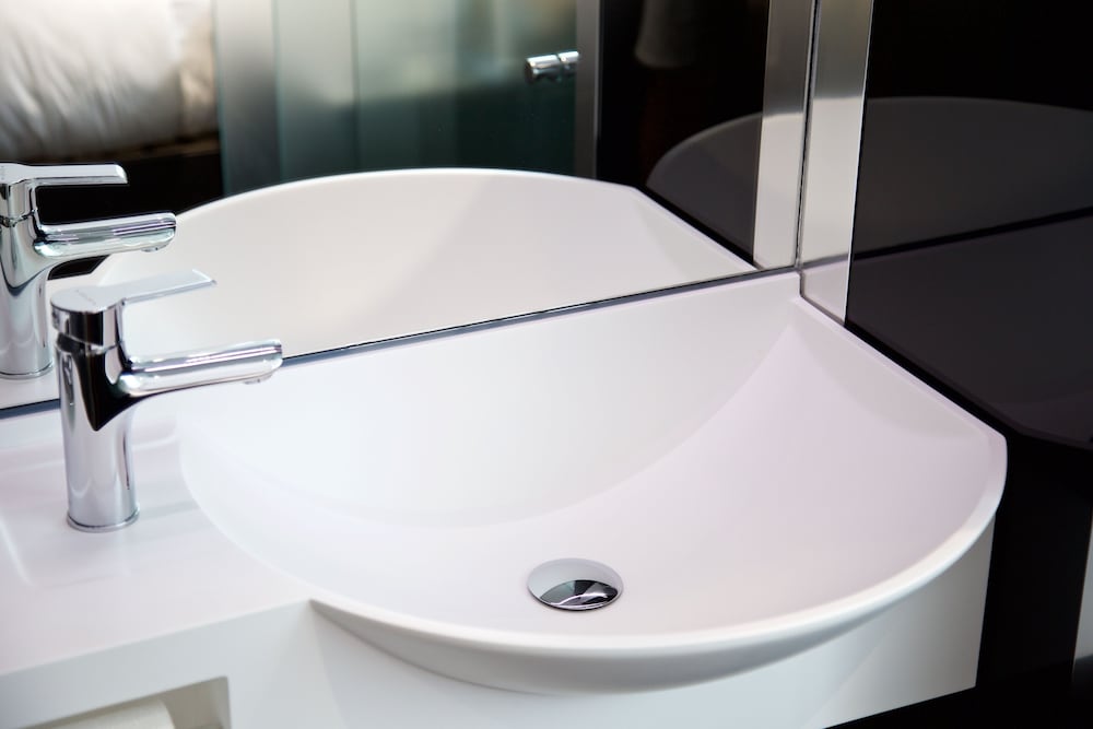Bathroom sink