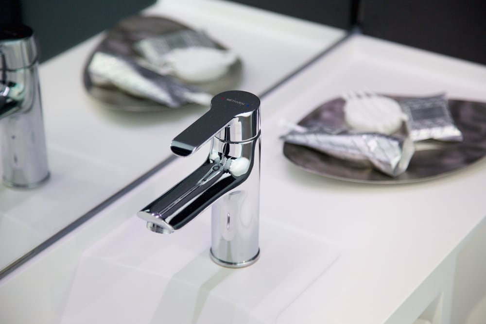 Bathroom sink