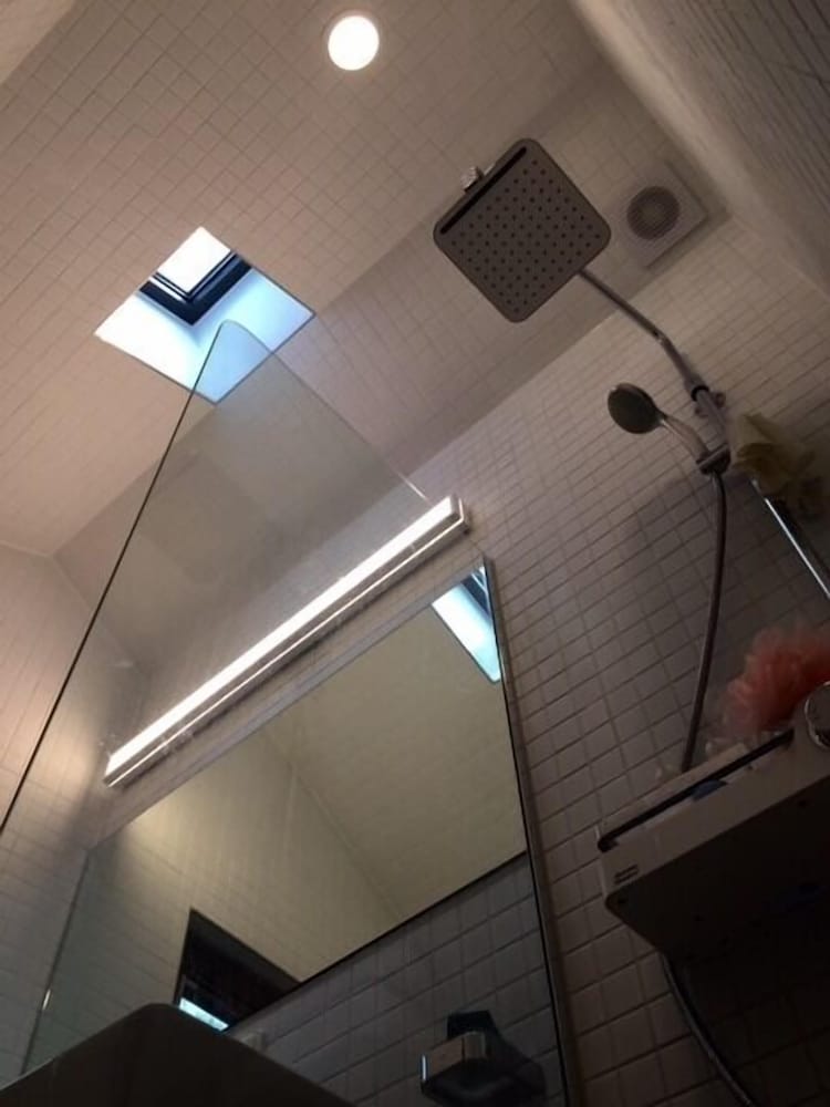 Bathroom shower