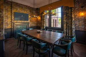 thumbnail: Restaurant
