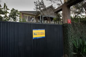 thumbnail: Property entrance