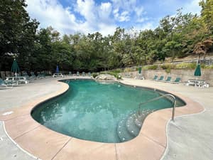 thumbnail: Pool