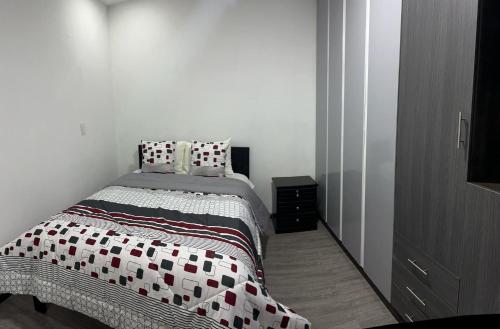 603411744.jpg