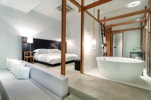 thumbnail: Deep soaking bathtub