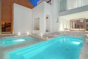 thumbnail: Outdoor pool