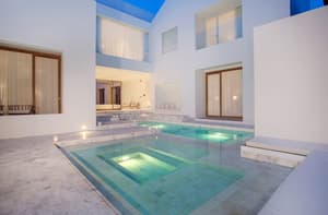 thumbnail: Outdoor pool