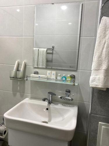 393982524.jpg