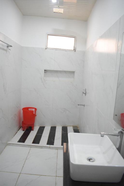 64d509e20a5d5acbfe8099f87f70a3d9.jpg