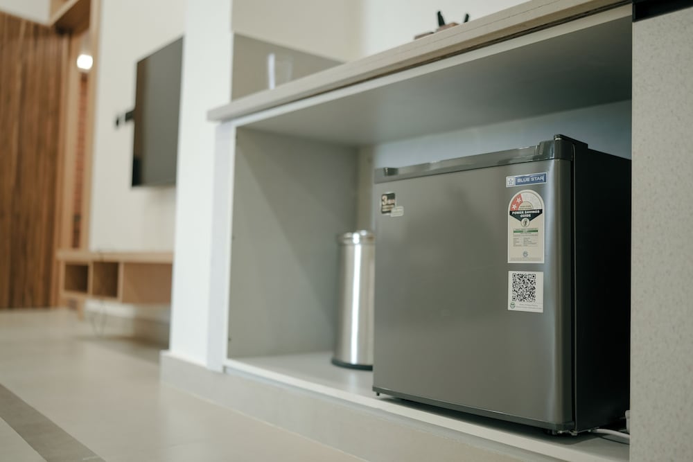 Mini-refrigerator