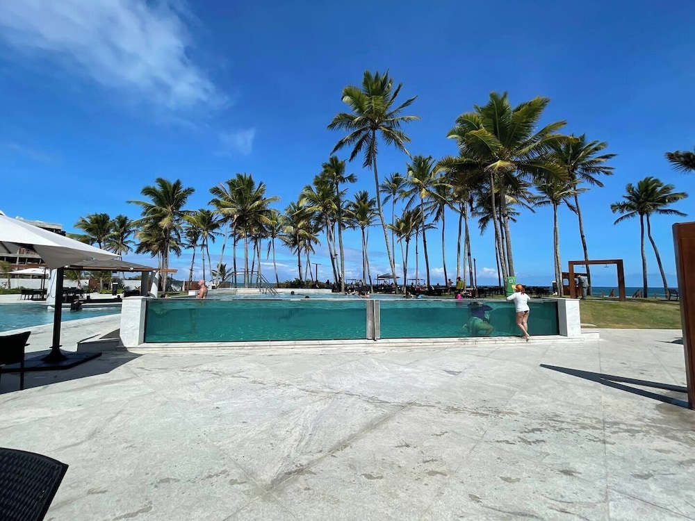Exercise/lap pool