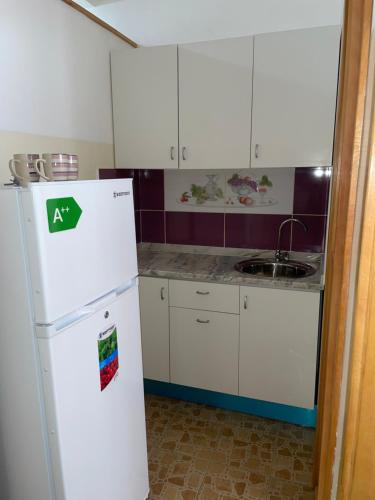 390210148.jpg