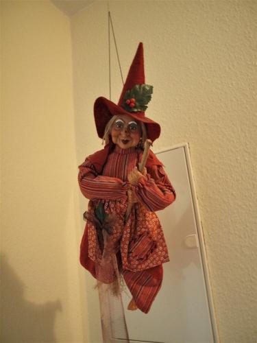 713036837.jpg