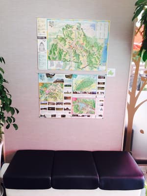 thumbnail: Lobby sitting area