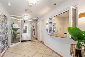 thumbnail: Reception