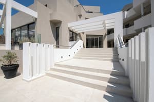 thumbnail: Exterior