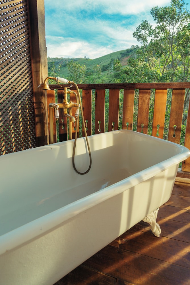 Private spa tub