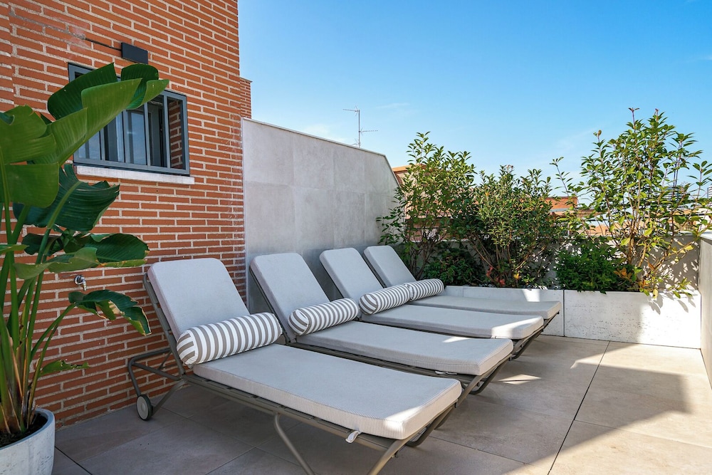 Sundeck