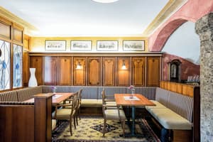 thumbnail: Bar (on property)