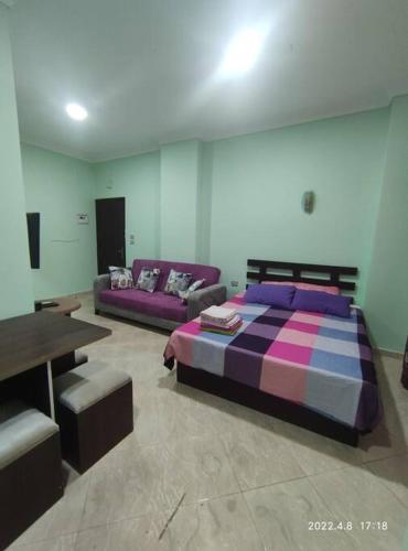363544059.jpg