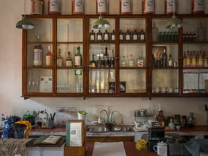 thumbnail: Cafe
