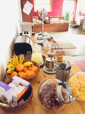 thumbnail: Breakfast area