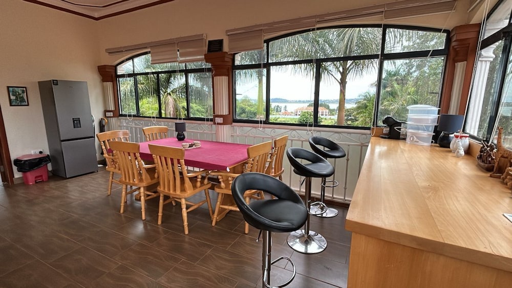 Snack bar