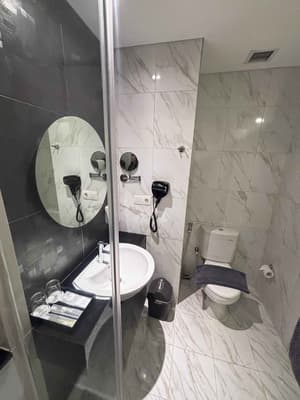 thumbnail: Bathroom