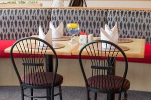 thumbnail: Restaurant