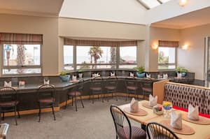 thumbnail: Breakfast area