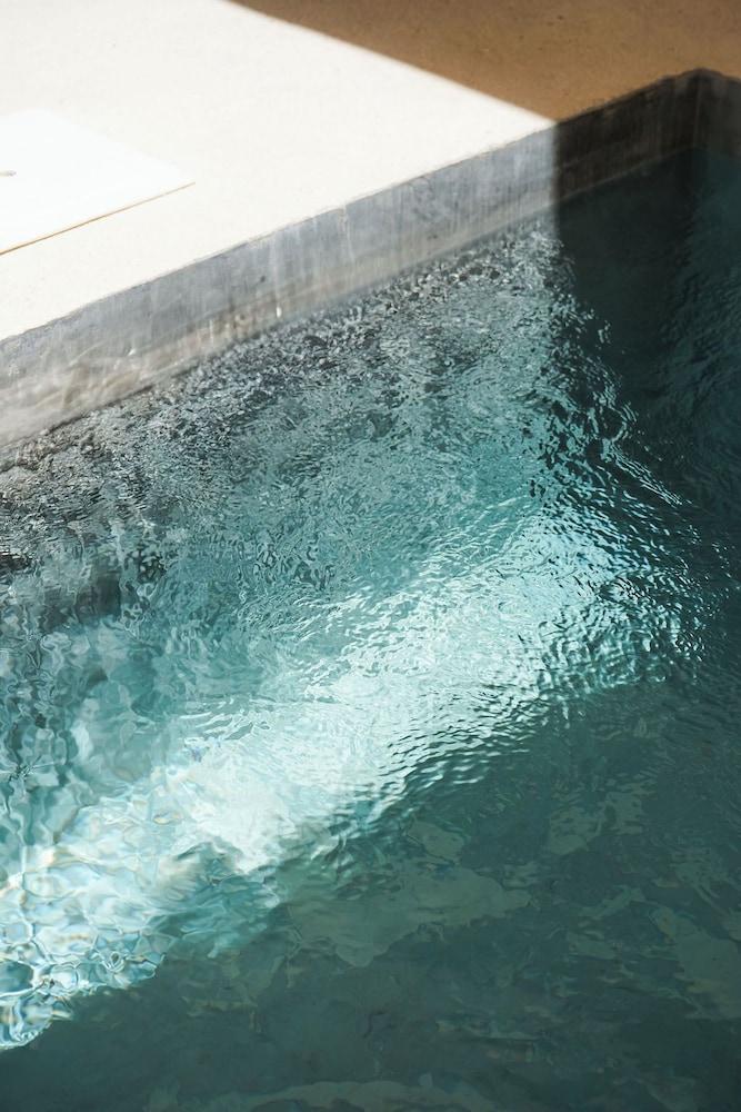 Private pool