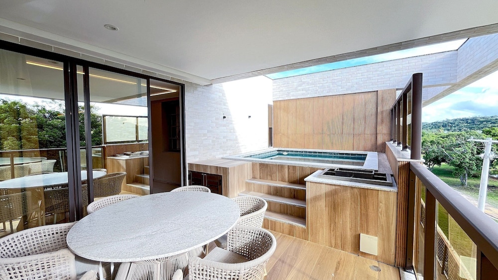 Private pool