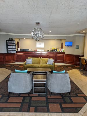 thumbnail: Interior entrance