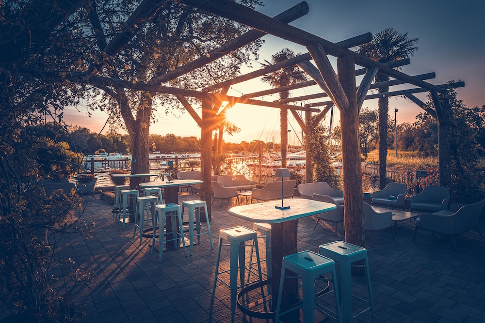 Beach bar
