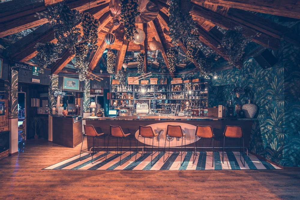 Beach bar