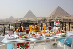 Sunrise Pyramids Inn
