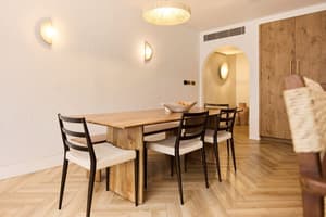 thumbnail: In-room dining