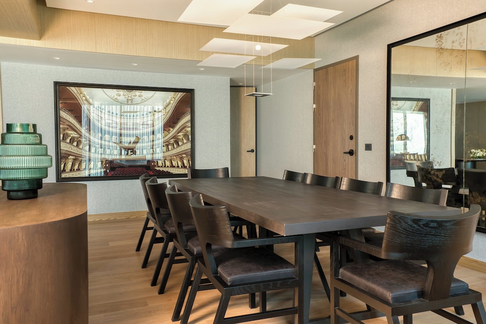 Meeting facility