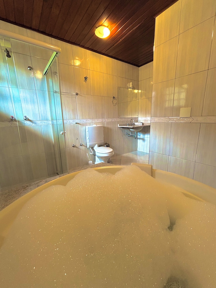 Private spa tub