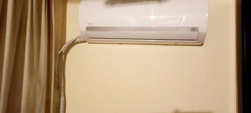 437890950.jpg