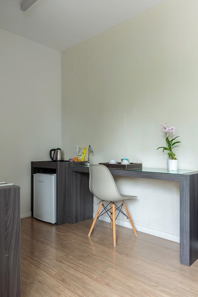 In-room business center