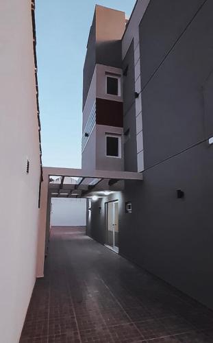 369722551.jpg