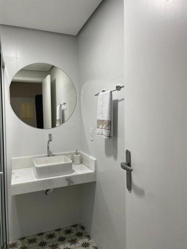 487463080.jpg