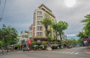 thumbnail: Front of property