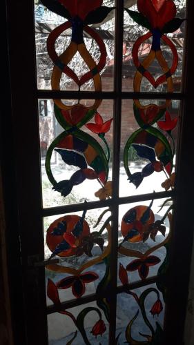 463537159.jpg