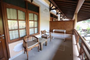thumbnail: Balcony