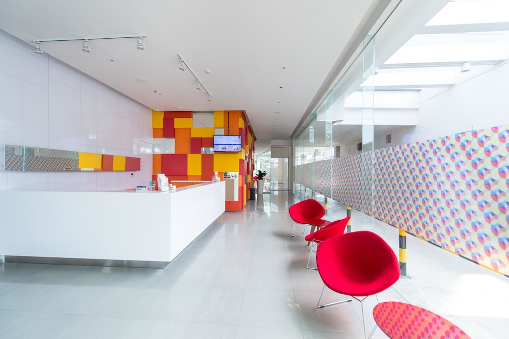 Check-in/check-out kiosk